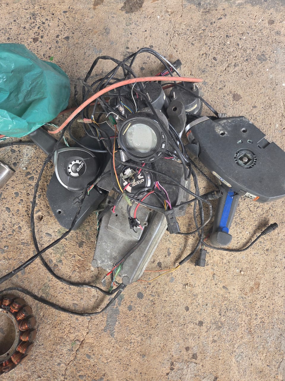 Evinrude 130hp etec spares