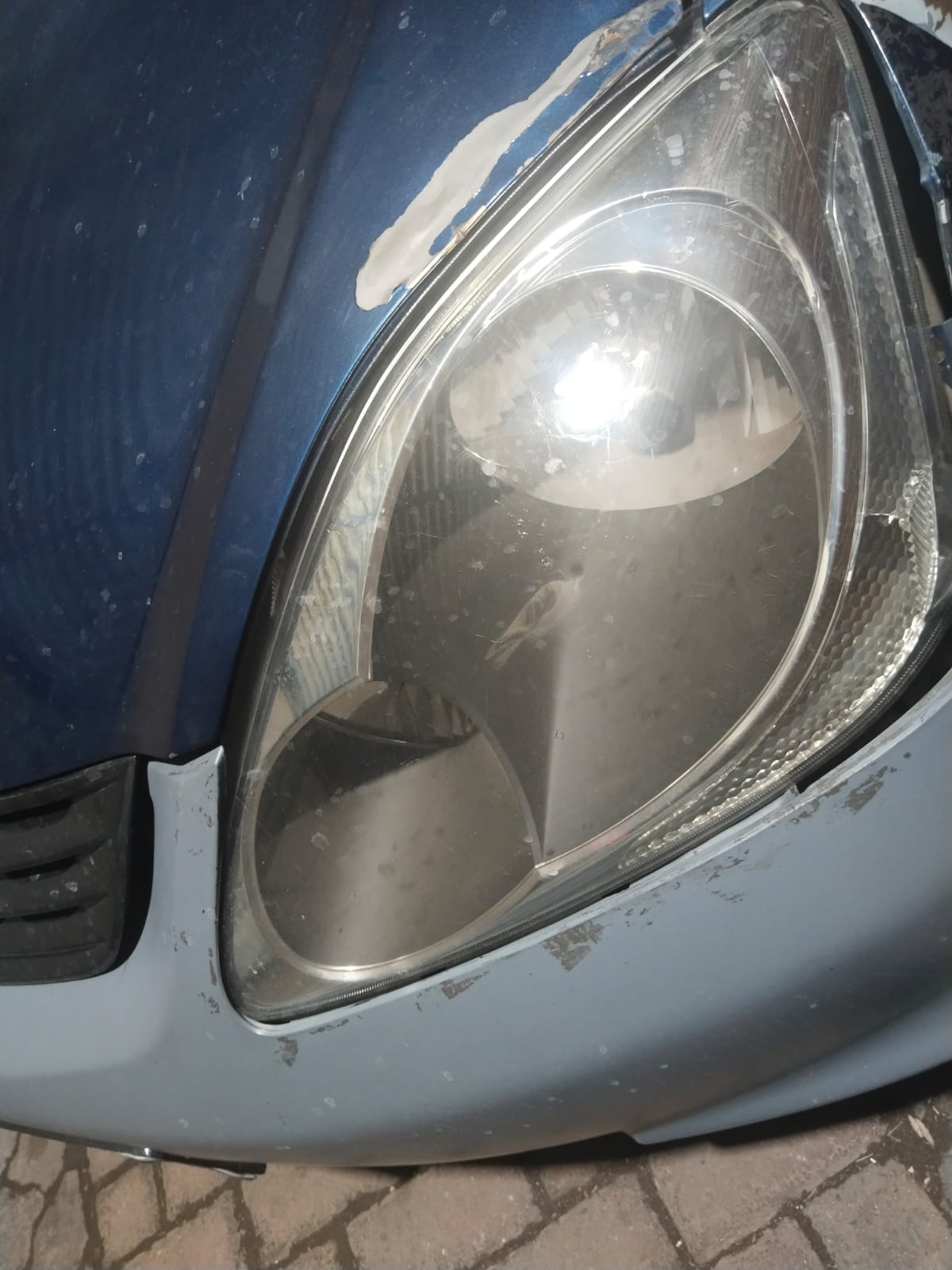 Front complete headlights for Honda civic 2005 1.5 model hatchback - Private Seller Front complete headlights for Honda civic 2005 1.5 model hatchback - Private Seller