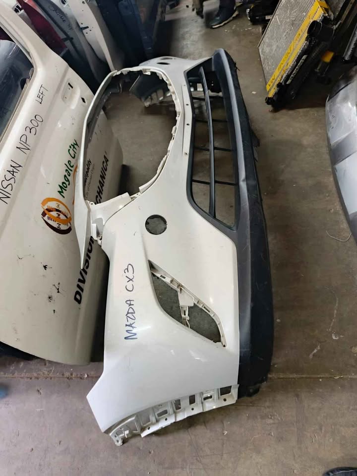 2017 MAZDA CX3 FRONT BUMPER - Private Seller 2017 MAZDA CX3 FRONT BUMPER - Private Seller