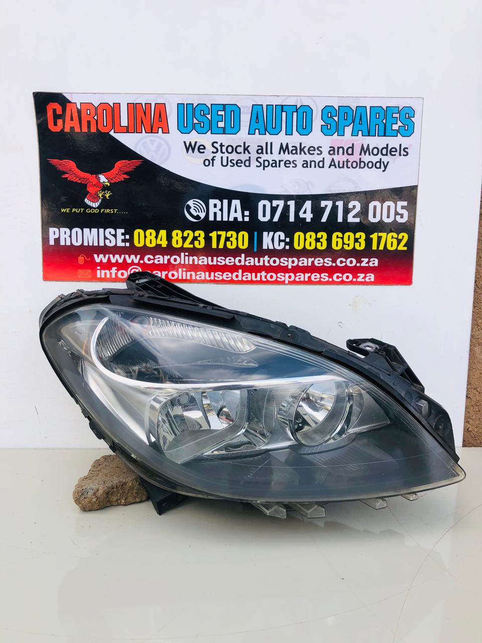 Mercedes Benz W246 right side standard headlight - Private Seller Mercedes Benz W246 right side standard headlight - Private Seller