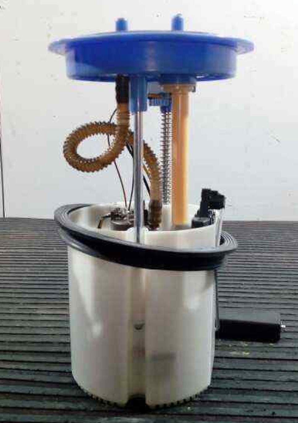 VW Scirocco 1.4 Tsi in tank electrical fuel pump VW Scirocco 1.4 Tsi in tank electrical fuel pump