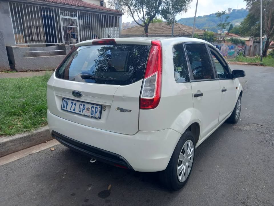 2015 FORD FIGO 1.4 PETROL, MANUAL, White, 115000kms