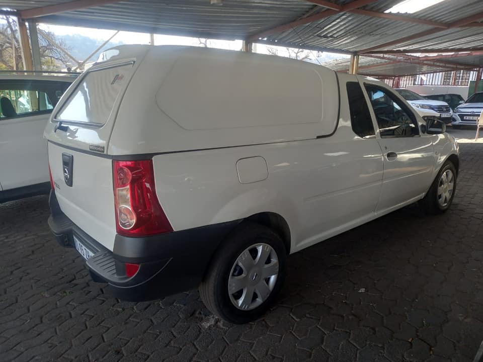 Nissan Np200 1.6 With Canopy Manual 2022 White