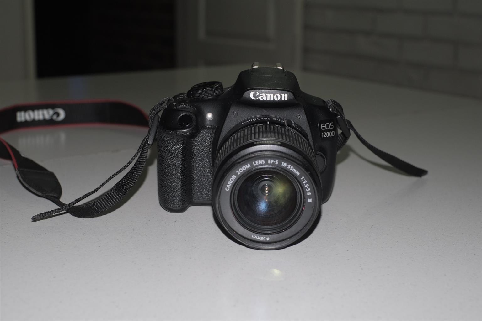 1200D Canon camera