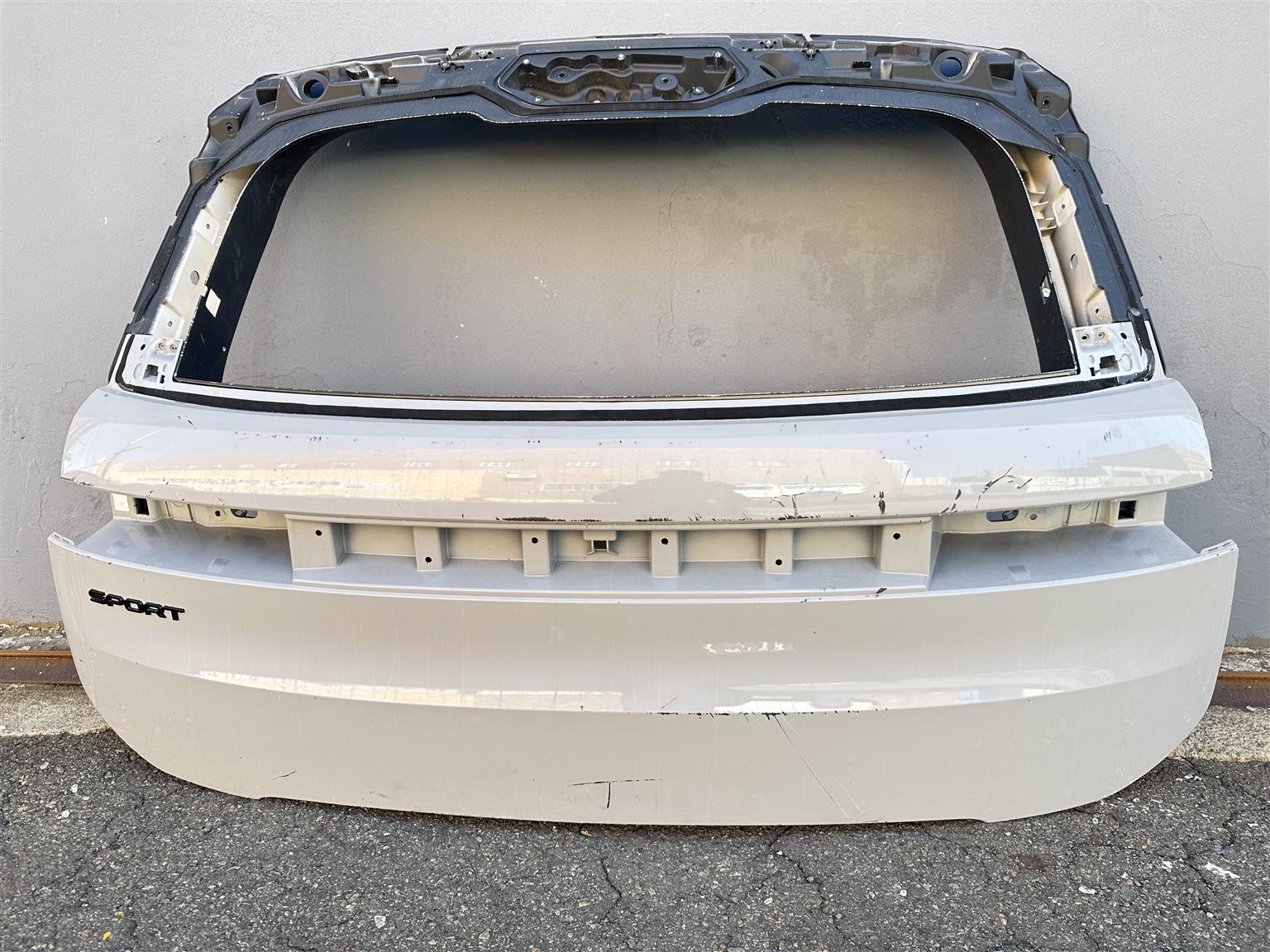 2024 Range Rover Sport Tailgate - Private Seller