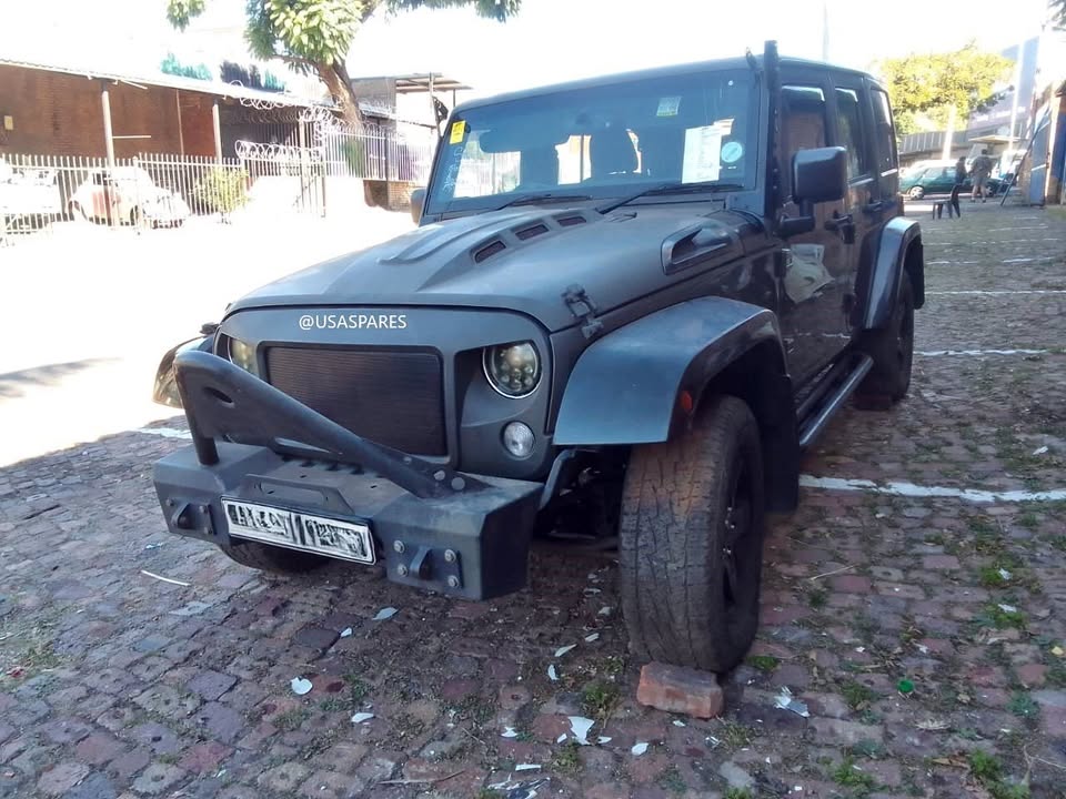 2015 Jeep Wrangler 2.8 JK Automatic Stripping For Used Parts - Private Seller 2015 Jeep Wrangler 2.8 JK Automatic Stripping For Used Parts - Private Seller