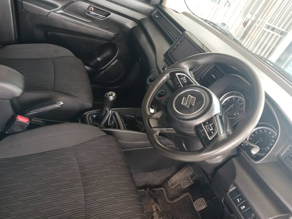 2023 Suzuki Ertiga GL 7-seater hatchback Manuel Transmission petrol 1.5 engine capacity
