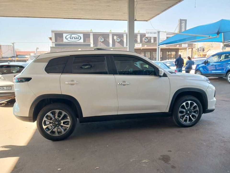 2024 SUZUKI GRAND VITARA 1.4 GLS Transmission: Automatic  Mileage: 15000km Fueltype: Petrol  White