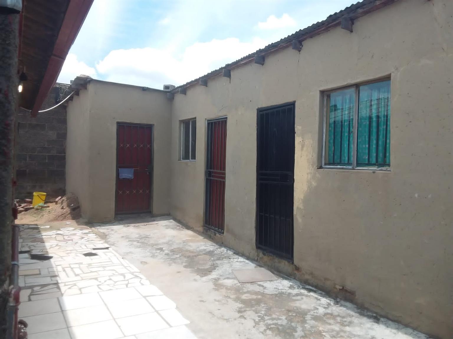4rrom house for sale in tembisa