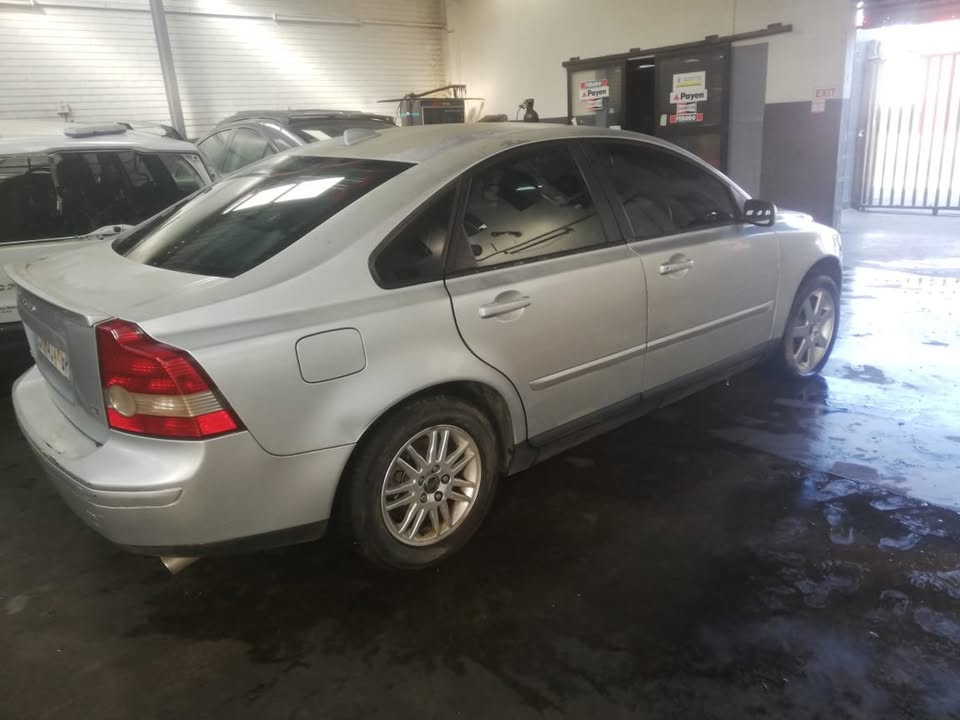 VOLVO S40 T5 2.5L 2006 STRIPPING FOR SPARES - Private Seller VOLVO S40 T5 2.5L 2006 STRIPPING FOR SPARES - Private Seller