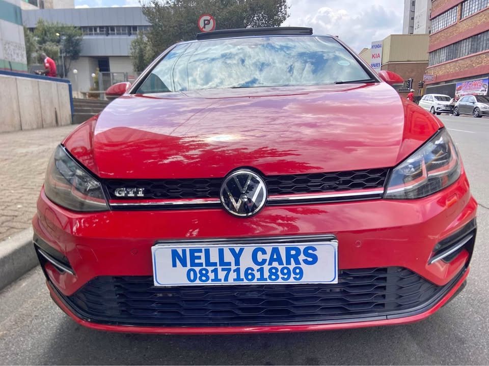 2018 Polo Golf 7 GTI 2.0  Automatic 2018 Polo Golf 7 GTI 2.0  Automatic
