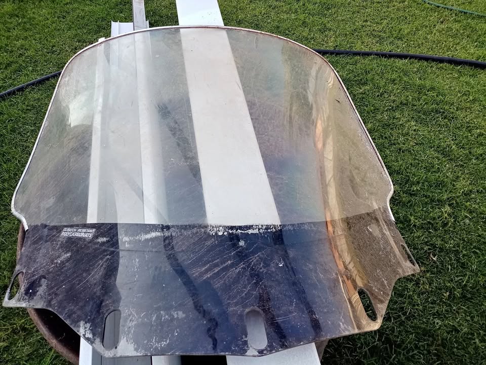 Fairing shield Honda 1500 Tourer - Private Seller Fairing shield Honda 1500 Tourer - Private Seller