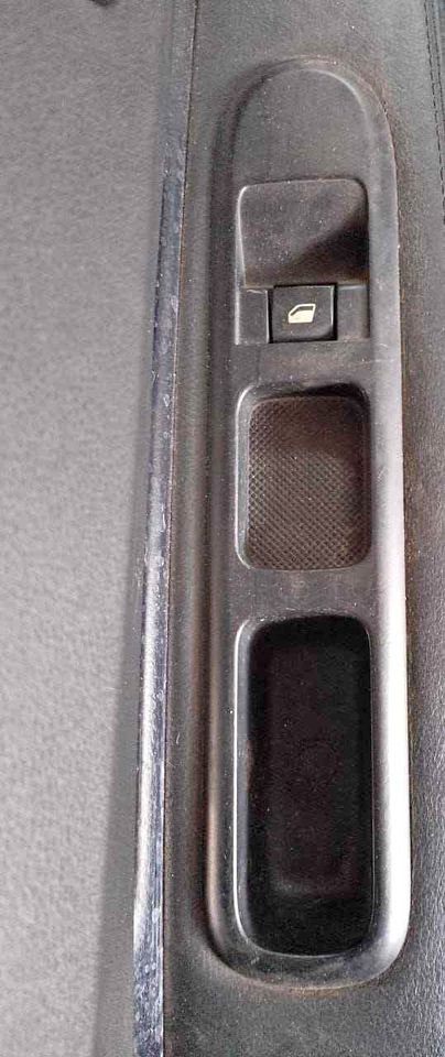 Peugeot fj 1.6 Turbo Manual Code2 LF window switch - Private Seller Peugeot fj 1.6 Turbo Manual Code2 LF window switch - Private Seller