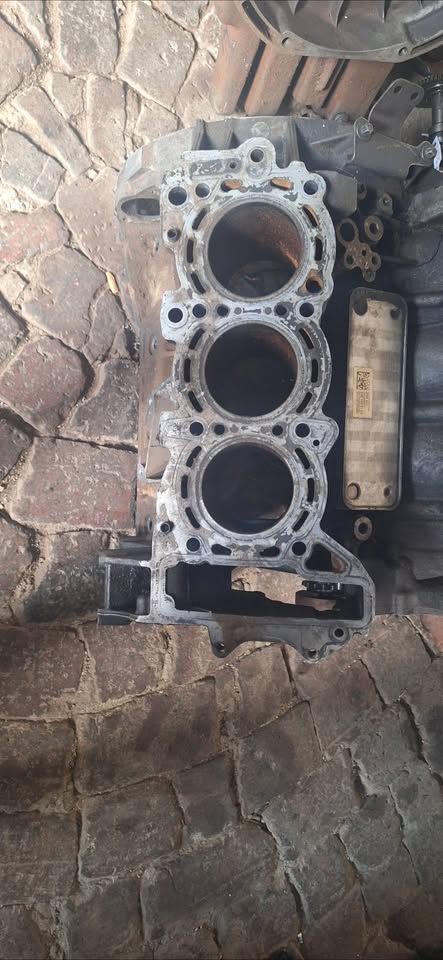 Jeep Commander 3.0 Sport Engine Parts - Private Seller