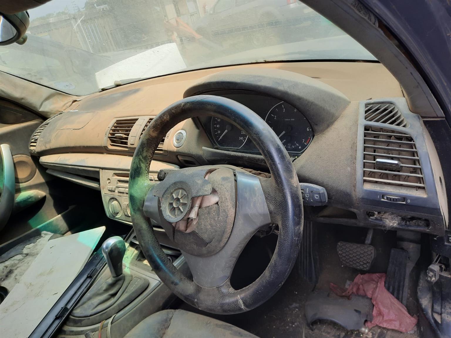 2005 BMW 1 Series - Stripping for Spares.