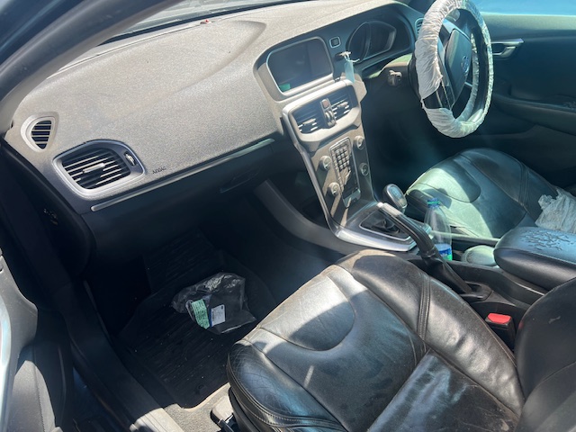 Volvo V40 Cross Country Spares - Private Seller Volvo V40 Cross Country Spares - Private Seller