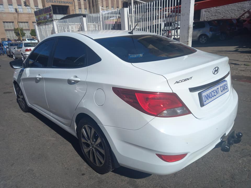 2018 HYUNDAI ACCENT SEDAN 1.6 PETROL, AUTOMATIC, WHITE COLOR, MILEAGE 83000KM