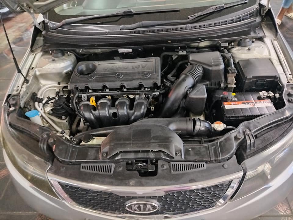 2012 Kia Cerrato 1.6 Petrol, Sparekey Automatic Silver Sunroof 84000km