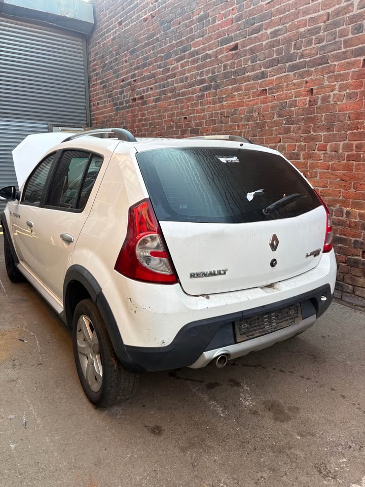 RENAULT SANDERO K7M MANUAL STRIPPING FOR SPARES - Private Seller RENAULT SANDERO K7M MANUAL STRIPPING FOR SPARES - Private Seller