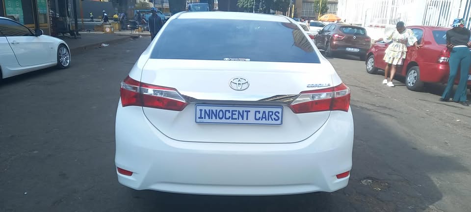 2017 TOYOTA COROLLA PRESTIGE 1.6 PETROL, MANUAL TRANSMISSION, WHITE COLOUR, 95000KM