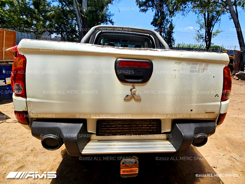 Mitsubishi Triton 2.5 manual stripping for spares