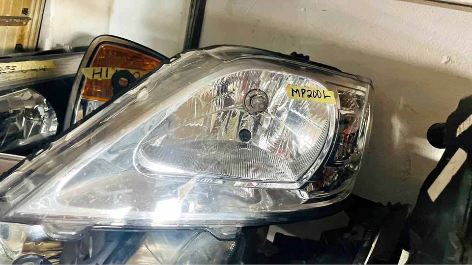 Nissan Np200 headlight - Private Seller Nissan Np200 headlight - Private Seller