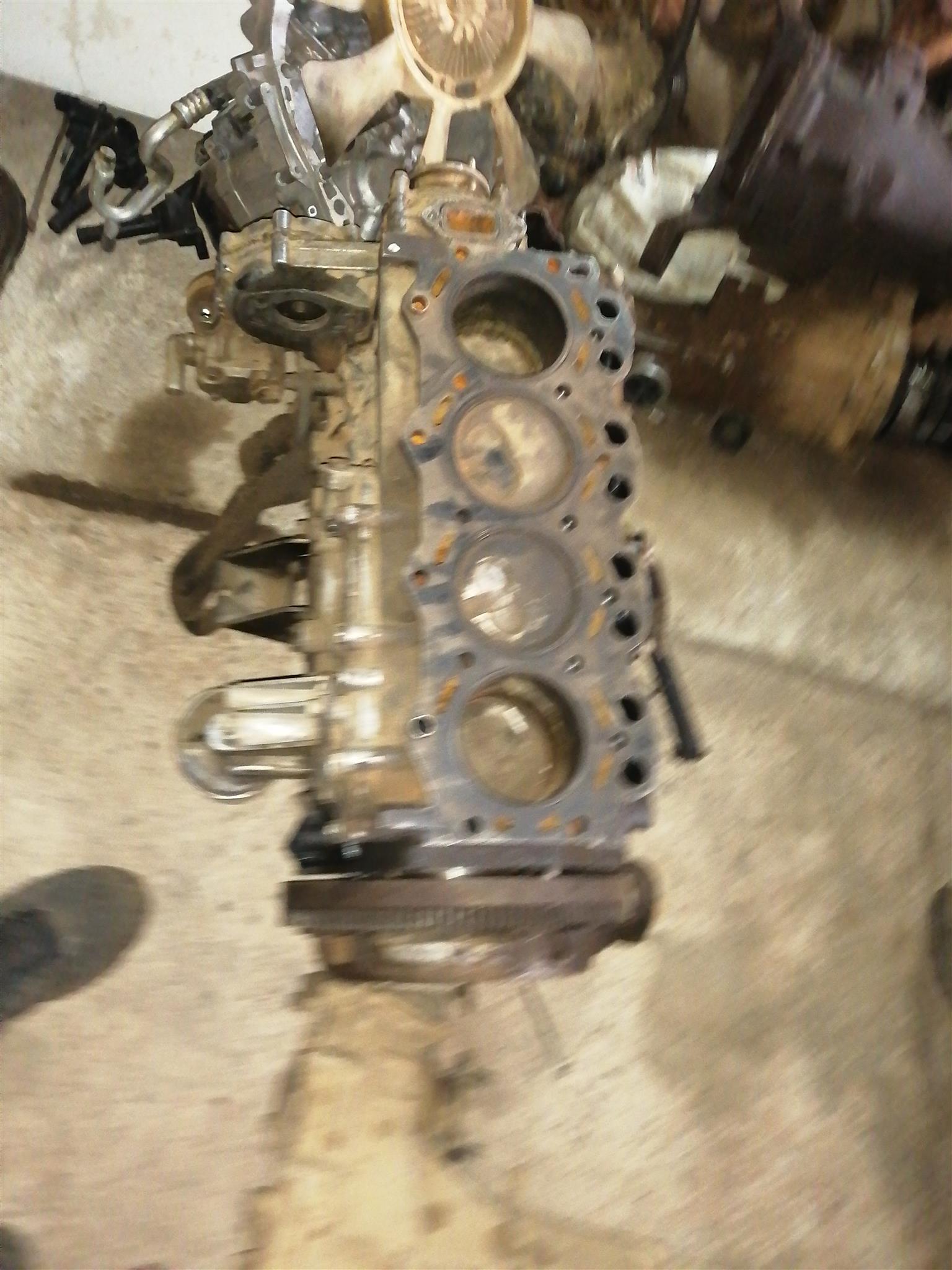 Kia 2.7 half engine for sale - Private Seller