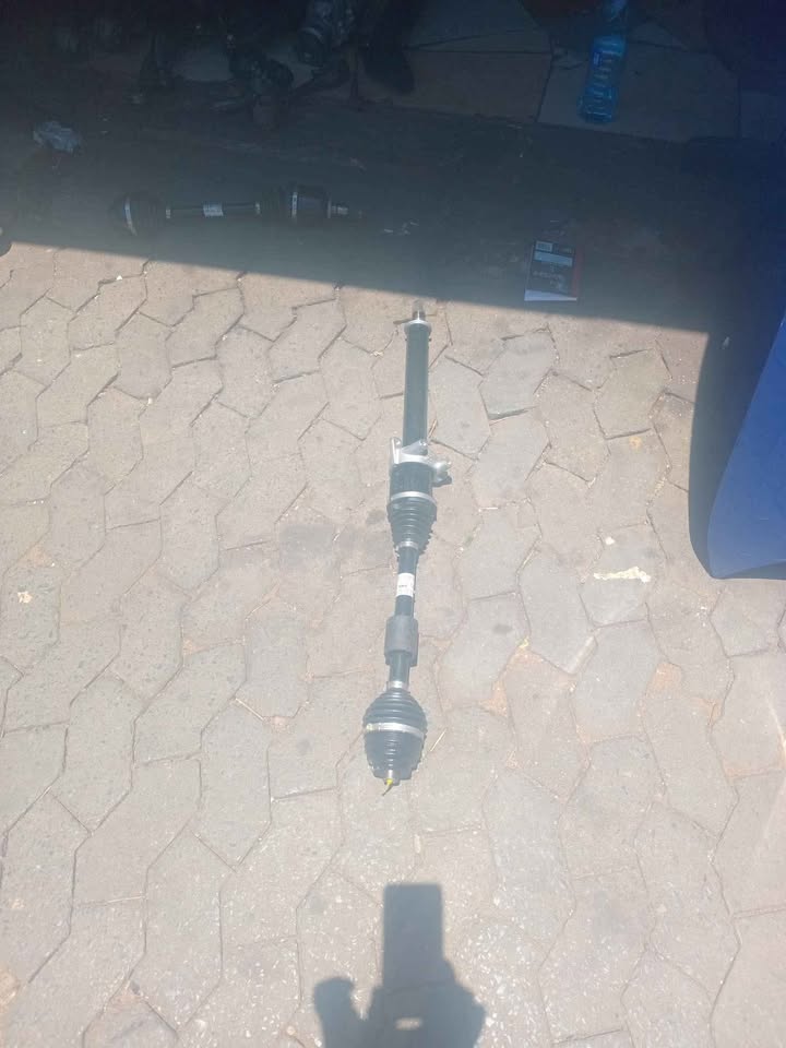 BMW F40 1 Series Front Right Driveshaft 5A2DFC2 2/8/24 Q1B1 - Private Seller BMW F40 1 Series Front Right Driveshaft 5A2DFC2 2/8/24 Q1B1 - Private Seller