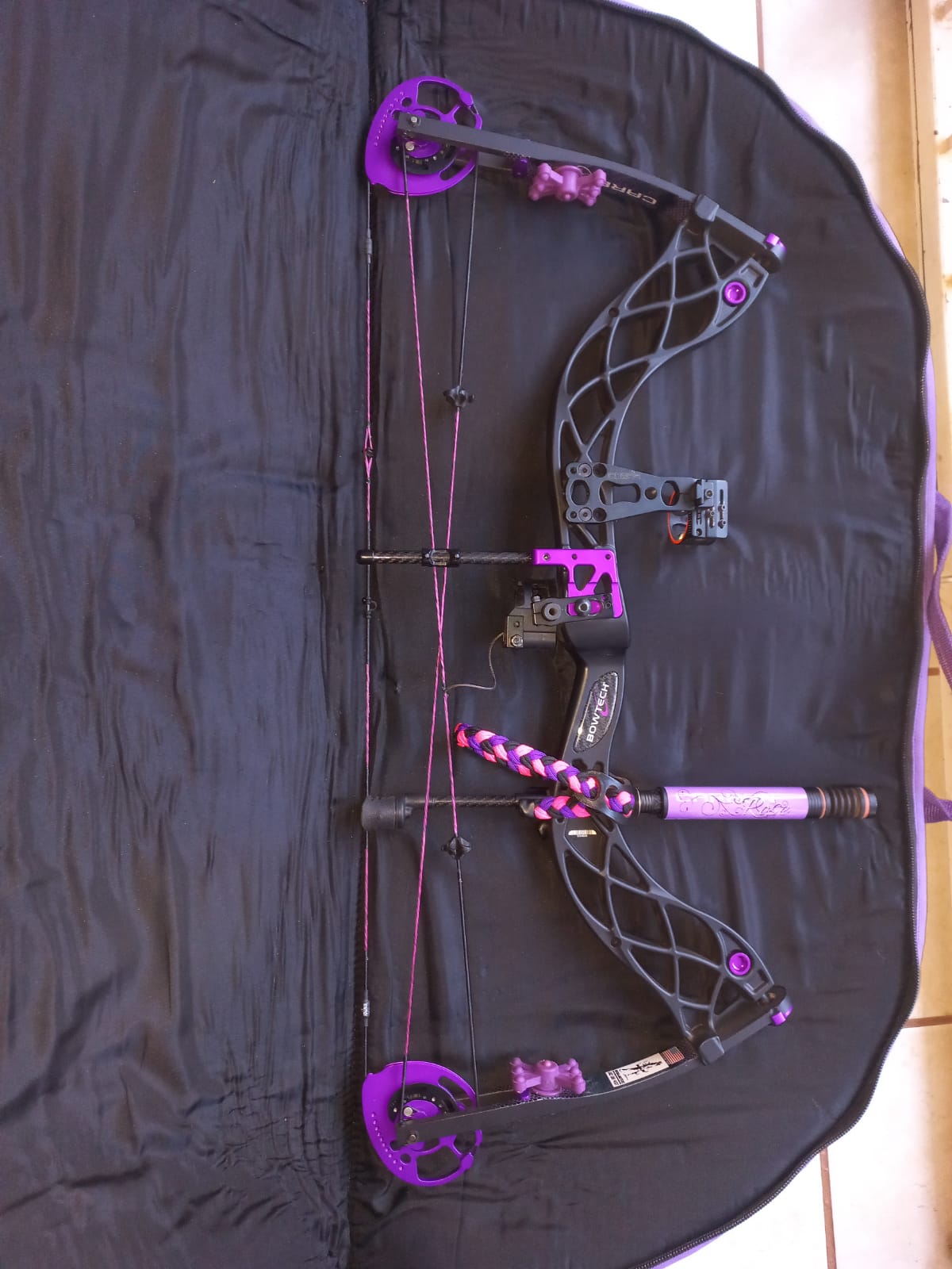 The Carbon Rose is the lightest women’s hunting in excellent condition 