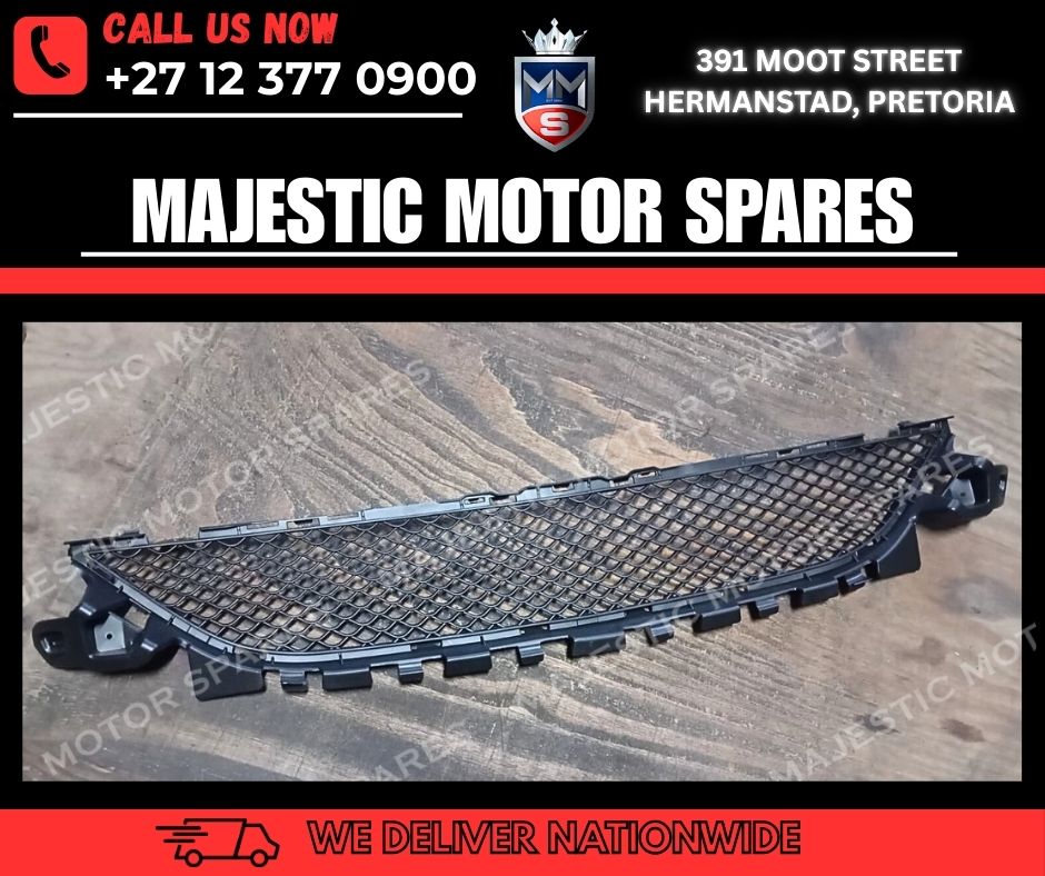 Mercedes-Benz W205 AMG Pre-Facelift Centre Grille for Sale – Brand New! - Private Seller Mercedes-Benz W205 AMG Pre-Facelift Centre Grille for Sale – Brand New! - Private Seller