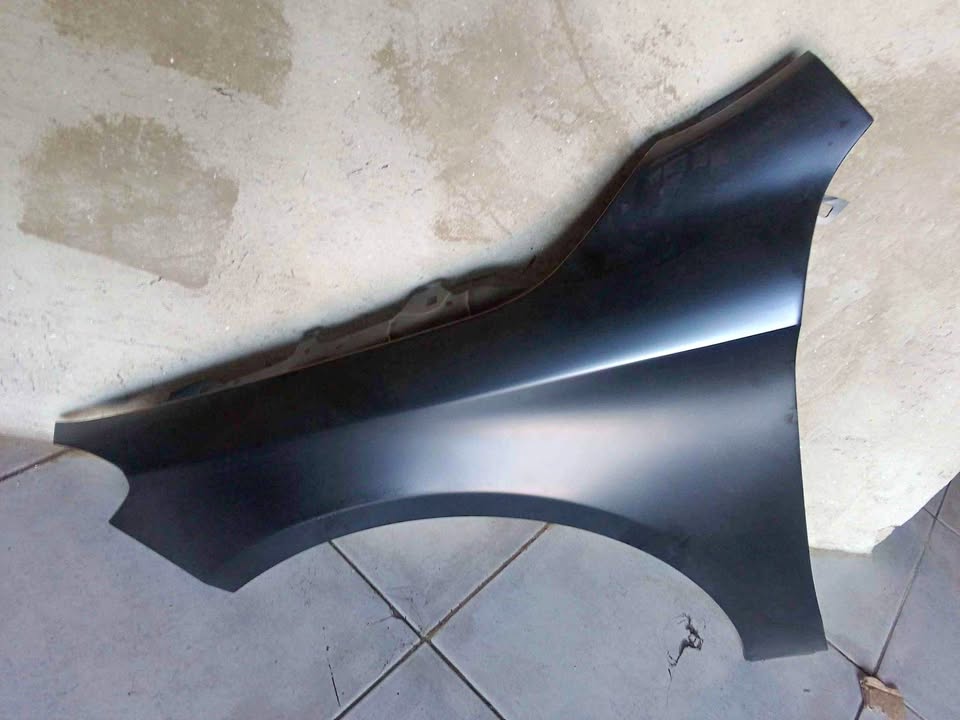 Mercedes Benz w117 CLA FENDER FOR SALE