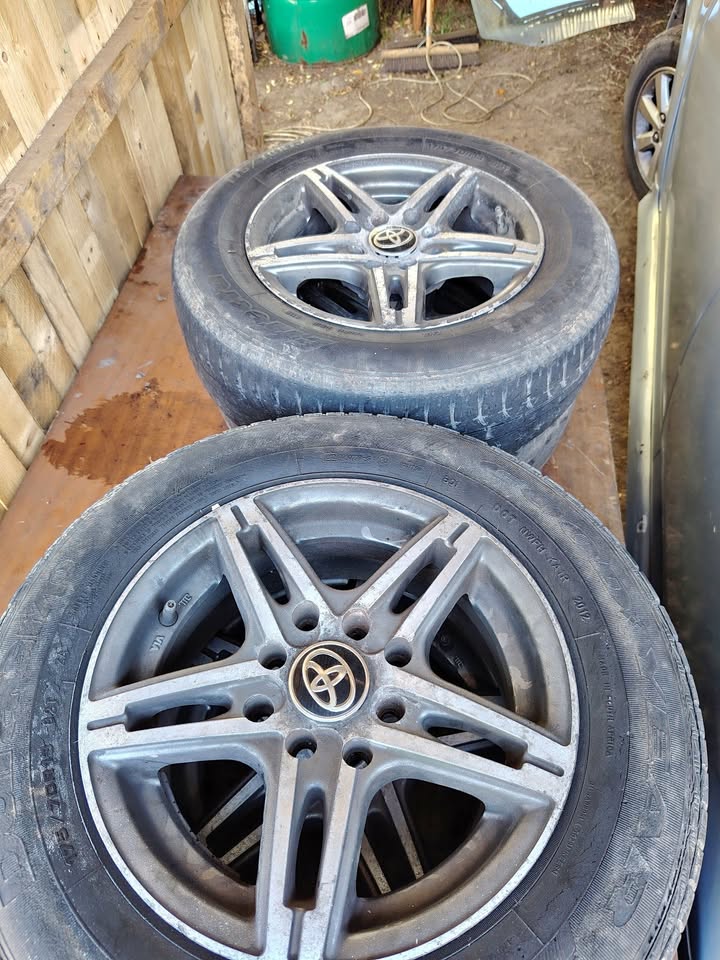 4x100 Toyota opel Renault mags 13 inch - Private Seller
