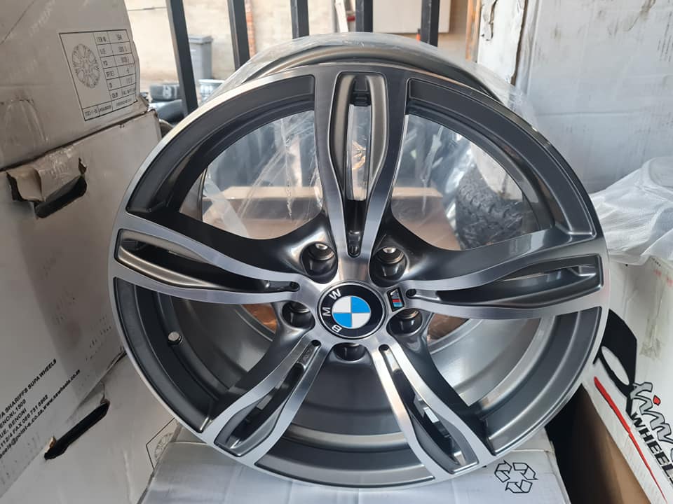 Bmw Brand new mags size 17 pcd 6x120