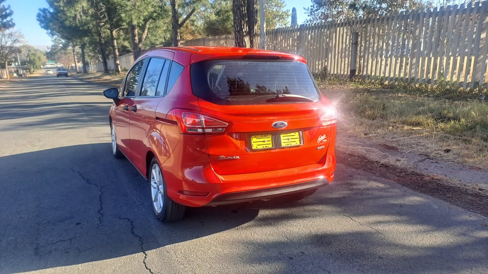 2016 Ford BMAX