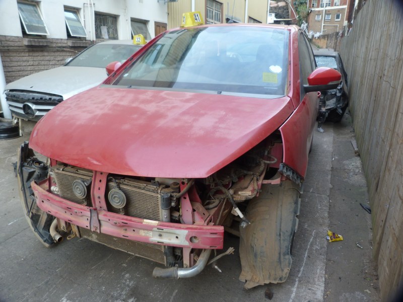 Tata Bolt 1.4 Hatchback Manual Red - 2016 STRIPPING FOR SPARES. - Private Seller