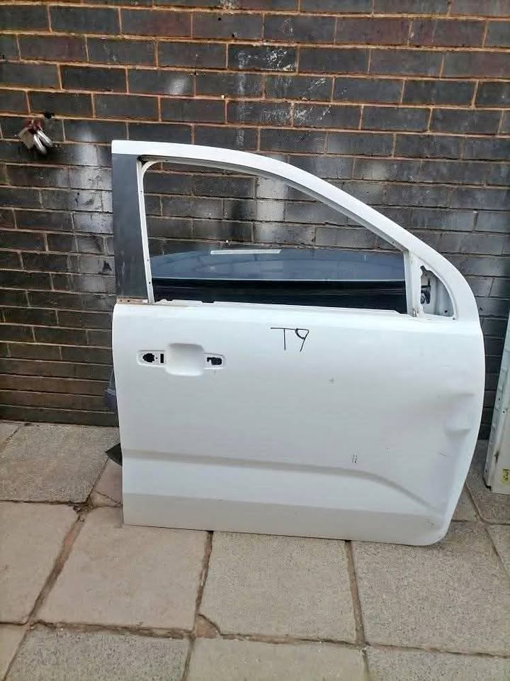 Ford Everest front door right side 2023 to 2024 - Private Seller