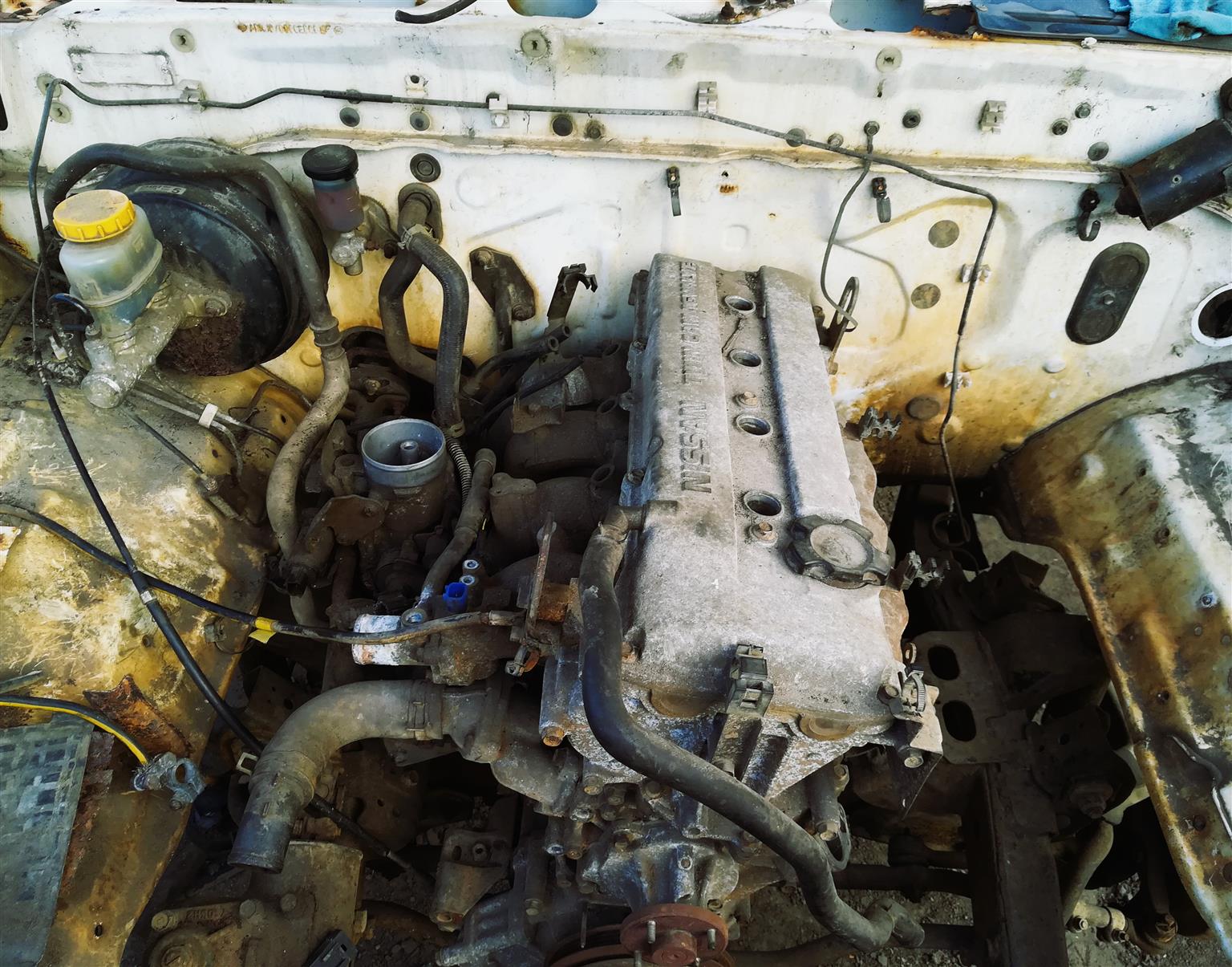 Nissan Hardbody 2.0 - Stripping for Spares