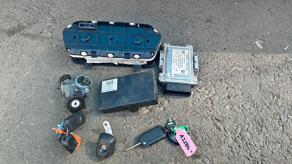 Mahindra Scorpio S10 Lockset For Sale @Circle 7 Used Parts - Private Seller Mahindra Scorpio S10 Lockset For Sale @Circle 7 Used Parts - Private Seller