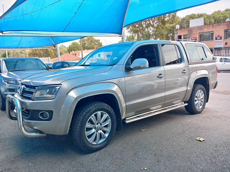 2016 VW AMAROK 2.0 TDI 4X4 D/C Transmission: Automatic  Mileage: 102000km  Fueltype: Diesel Gold