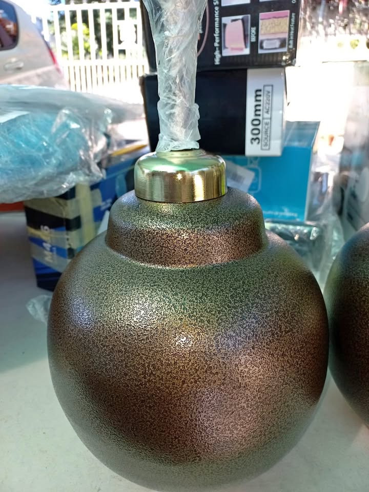 Antique looking tin base Lamps Antique looking tin base Lamps