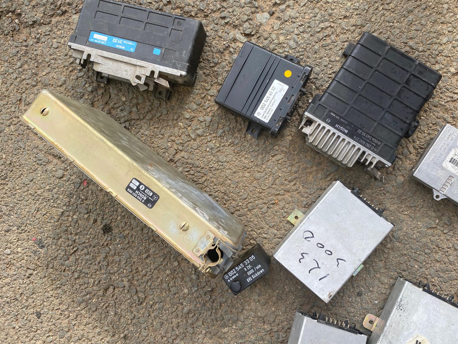 Mercedes Benz Electronic Boxes ECU Cruize - Private Seller Mercedes Benz Electronic Boxes ECU Cruize - Private Seller