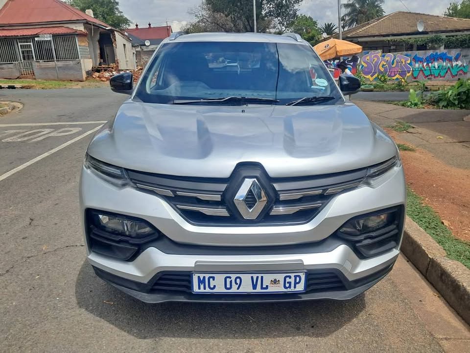 Renault kiger 1.0 Service book 2023 for sale