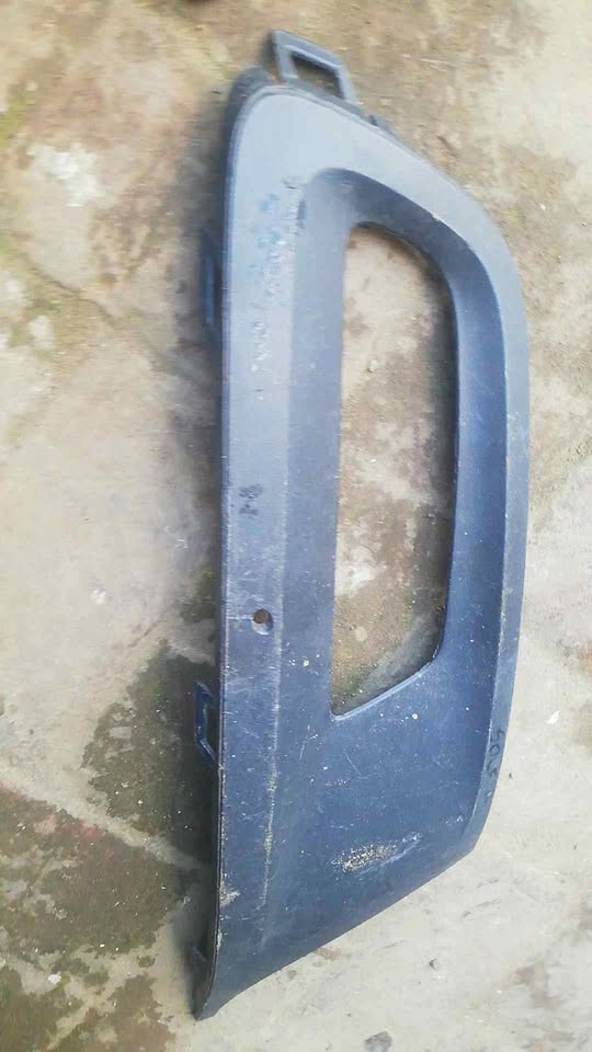 VOLKSWAGEN GOLF LEFT FOG LIGHT COVER FOR SALE - Private Seller VOLKSWAGEN GOLF LEFT FOG LIGHT COVER FOR SALE - Private Seller