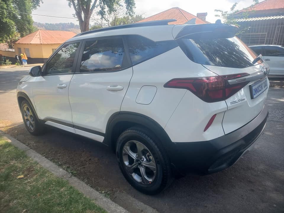 2020 KIA SELTOS SUV 1.5 PETROL, AUTOMATIC, WHITE COLOR, MILEAGE 72000KMS