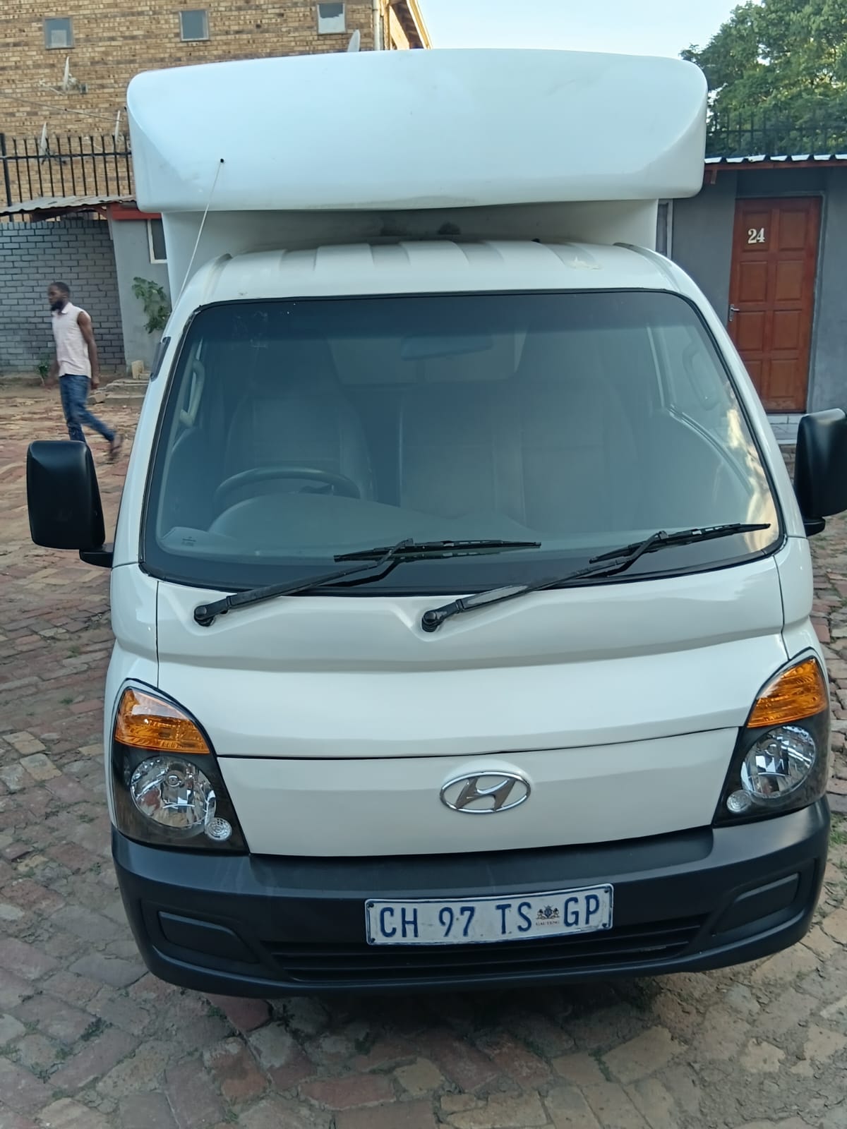 Used 2013 Hyundai H-100 Bakkie 2.6D deck - Private Seller Used 2013 Hyundai H-100 Bakkie 2.6D deck - Private Seller