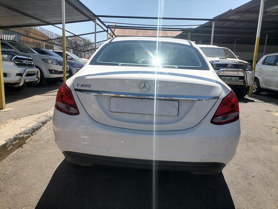 2017 Mercedes Benz C200 AMG Automatic and leather seat