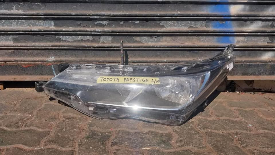 Toyota prestige headlight - Private Seller Toyota prestige headlight - Private Seller