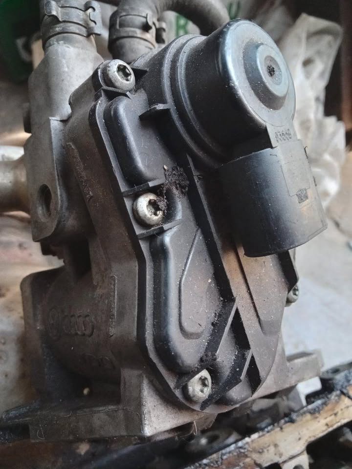 VW Golf 5 2.0 Fsi EGR Valve - Private Seller VW Golf 5 2.0 Fsi EGR Valve - Private Seller