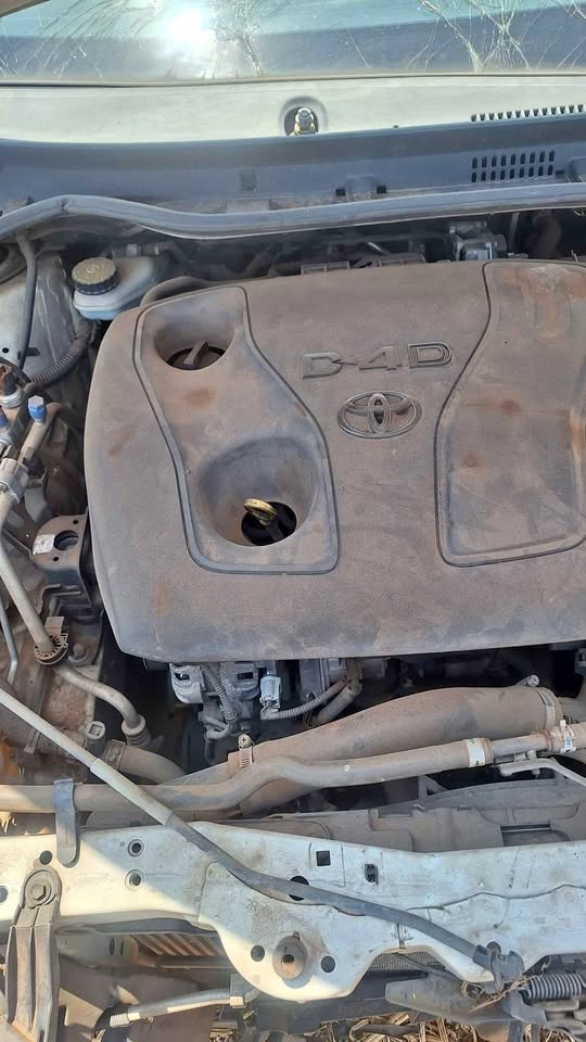 Toyota Corrola Esteem d4d accident damaged selling as is