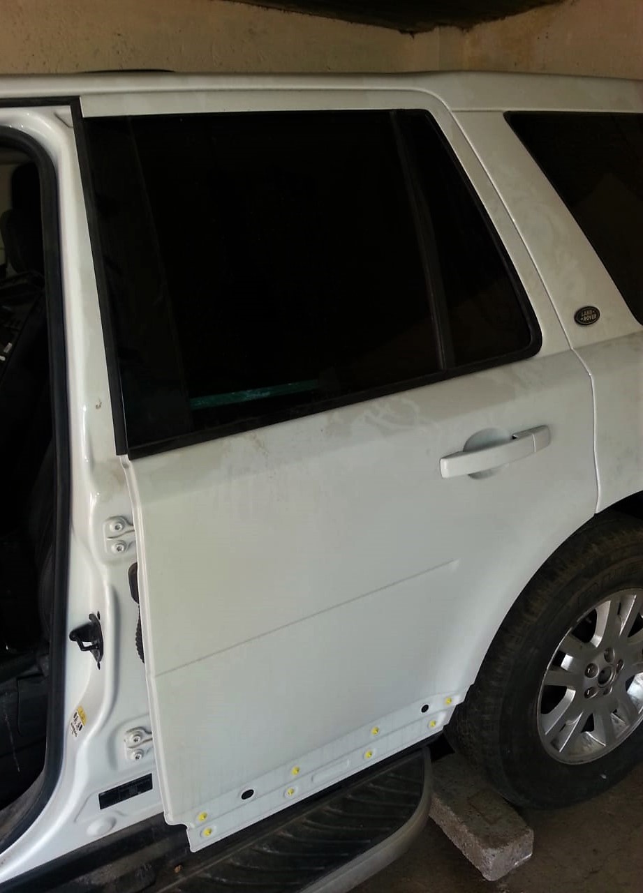 Land Rover Freelander 2 Rear Doors for sale | AUTO EZI - Private Seller